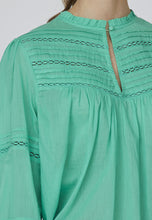 Last inn bildet i Galleri-visningsprogrammet, Unoa bluse