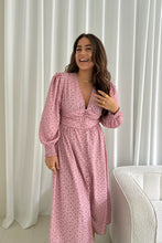 Last inn bildet i Galleri-visningsprogrammet, Adel IC kjole