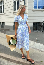 Last inn bildet i Galleri-visningsprogrammet, Adel IC blå kjole