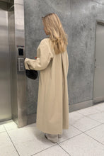 Last inn bildet i Galleri-visningsprogrammet, Ava IC trenchcoat