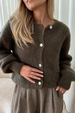 Last inn bildet i Galleri-visningsprogrammet, Ida IC militærgrønn cardigan