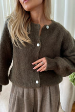 Last inn bildet i Galleri-visningsprogrammet, Ida IC militærgrønn cardigan