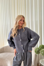 Last inn bildet i Galleri-visningsprogrammet, Ida IC grå cardigan