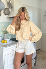 Last inn bildet i Galleri-visningsprogrammet, Inbegorg IC yellow bluse