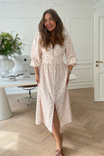 Last inn bildet i Galleri-visningsprogrammet, Adel beige kjole