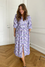 Last inn bildet i Galleri-visningsprogrammet, Adel kjole lavendel