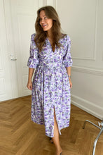 Last inn bildet i Galleri-visningsprogrammet, Adel kjole lavendel