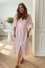 Last inn bildet i Galleri-visningsprogrammet, Adel rosa kjole