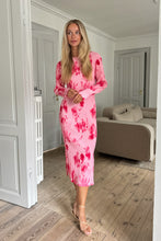 Last inn bildet i Galleri-visningsprogrammet, Oda IC kjole