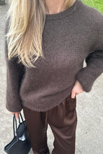 Last inn bildet i Galleri-visningsprogrammet, Ida IC genser dark brown