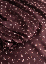 Last inn bildet i Galleri-visningsprogrammet, N Ruth kjole