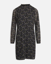 Last inn bildet i Galleri-visningsprogrammet, Kjole