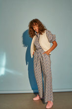 Last inn bildet i Galleri-visningsprogrammet, Vest