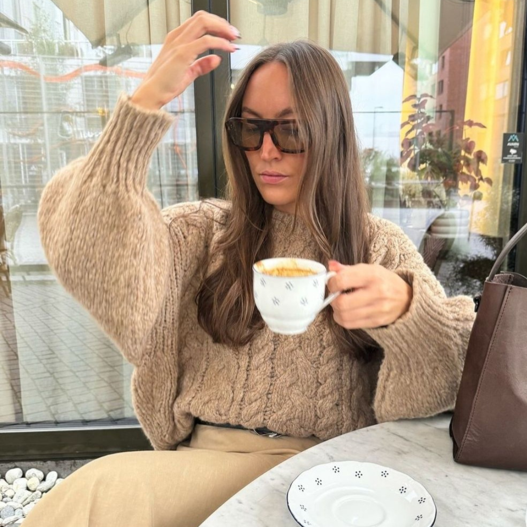 Nora IC beige genser