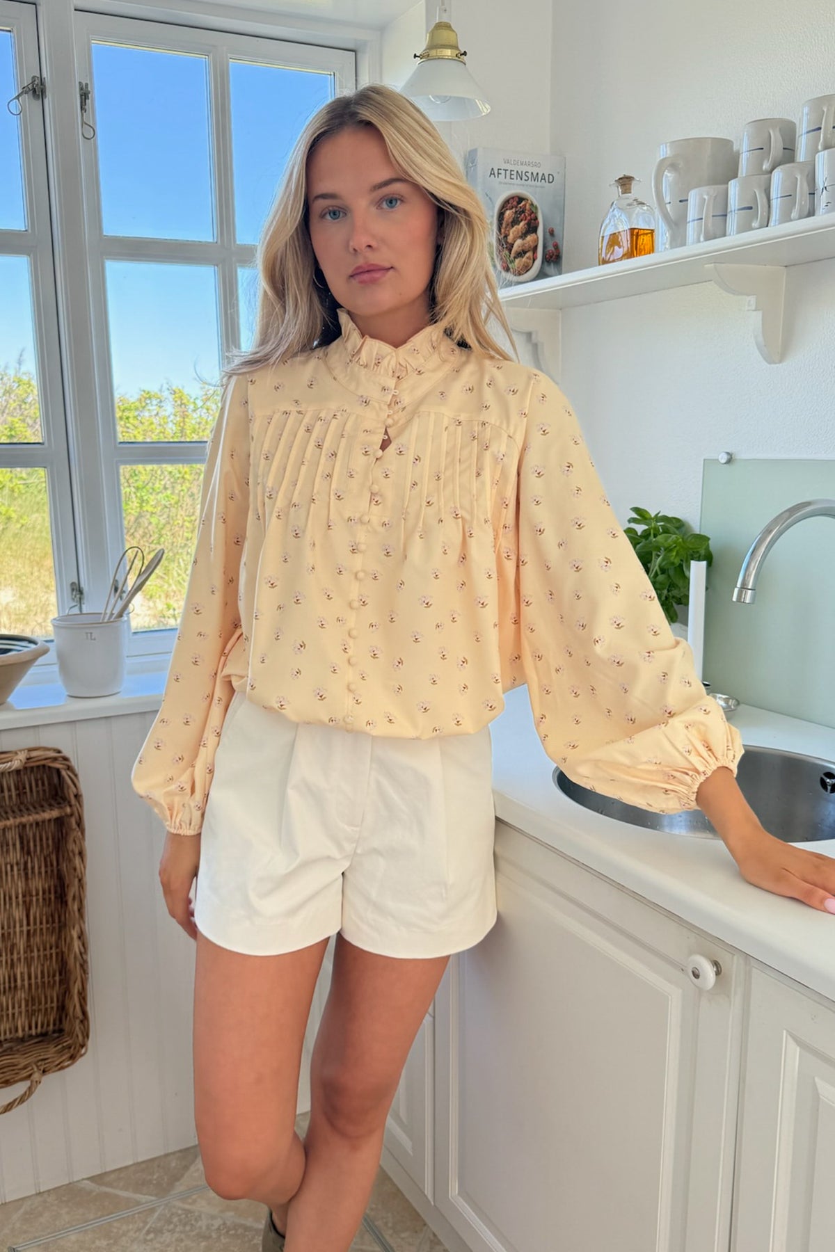 Inbegorg IC yellow bluse