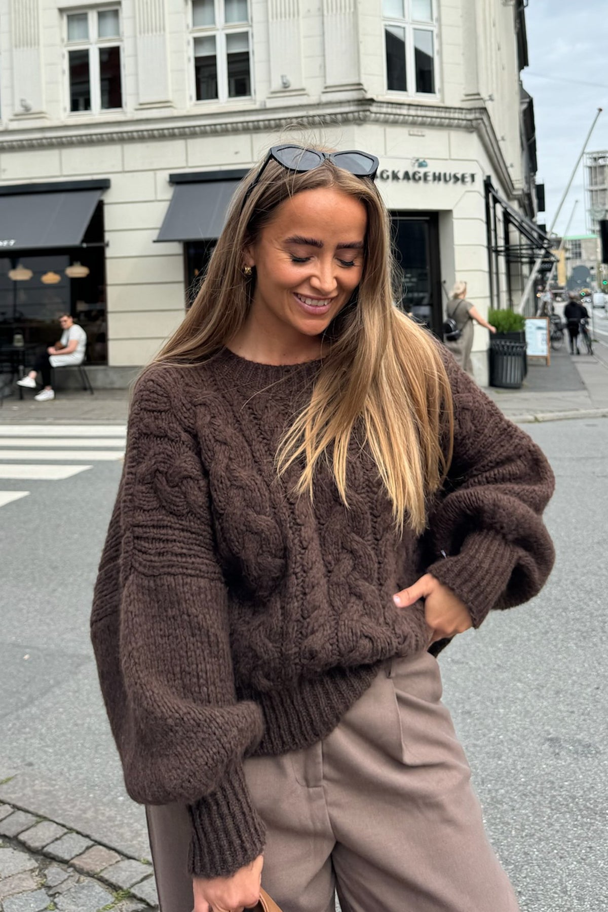 Nora IC brun genser