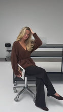 Last inn og spill av video i Gallerivisningen, IdaIC Wrap Cardigan - Dark Brown
