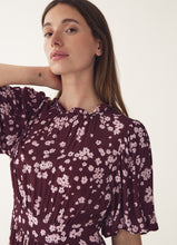 Last inn bildet i Galleri-visningsprogrammet, N Ruth kjole
