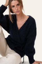 Last inn bildet i Galleri-visningsprogrammet, IdaIC Wrap Cardigan - Navy
