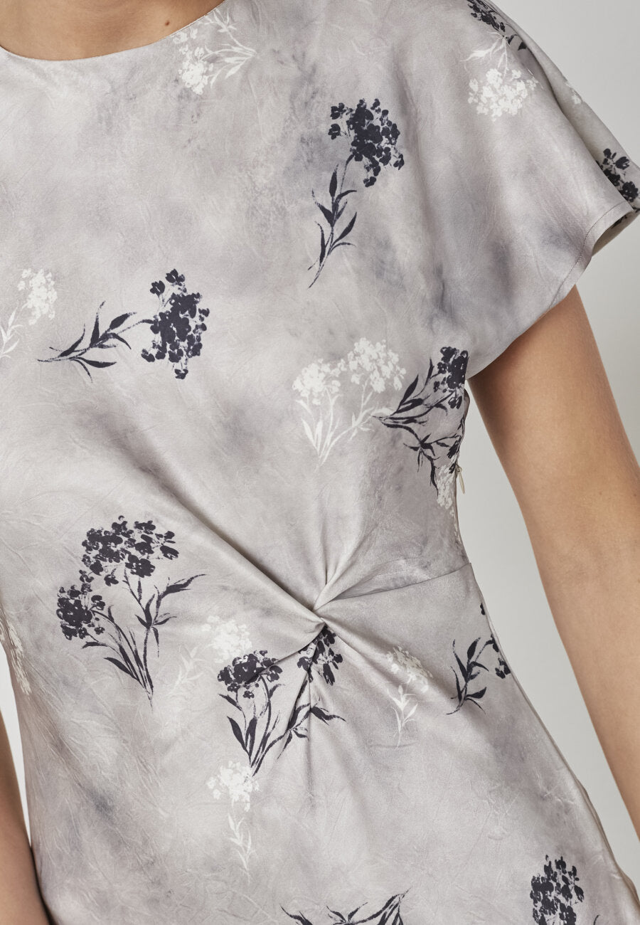 Gista-dr1 grey flower kjole