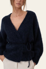 Last inn bildet i Galleri-visningsprogrammet, IdaIC Wrap Cardigan - Navy
