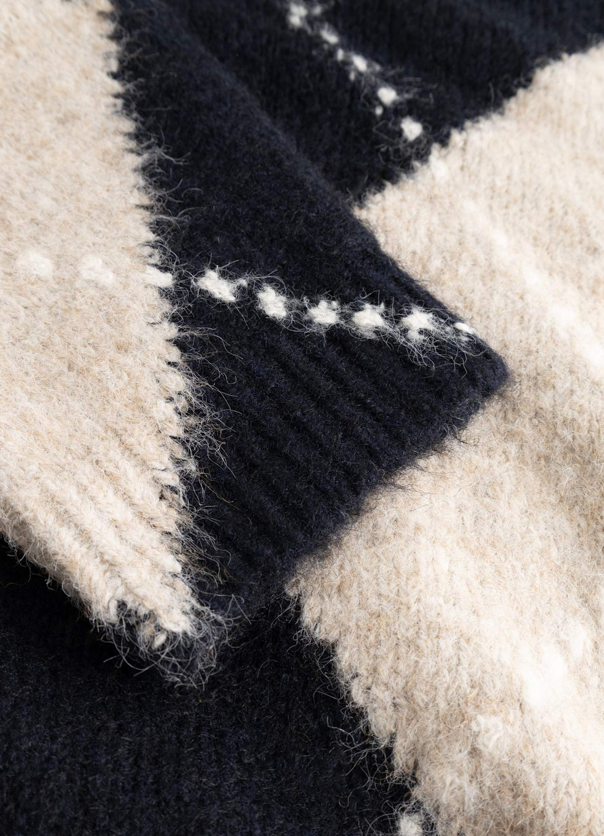 Lai knit navy genser