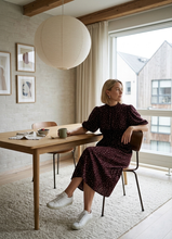 Last inn bildet i Galleri-visningsprogrammet, N Ruth kjole
