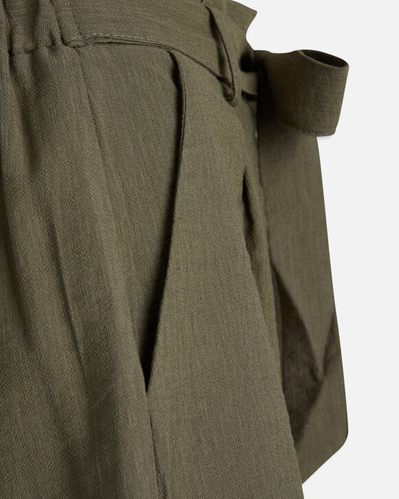 MENA SHO2 SHORTS